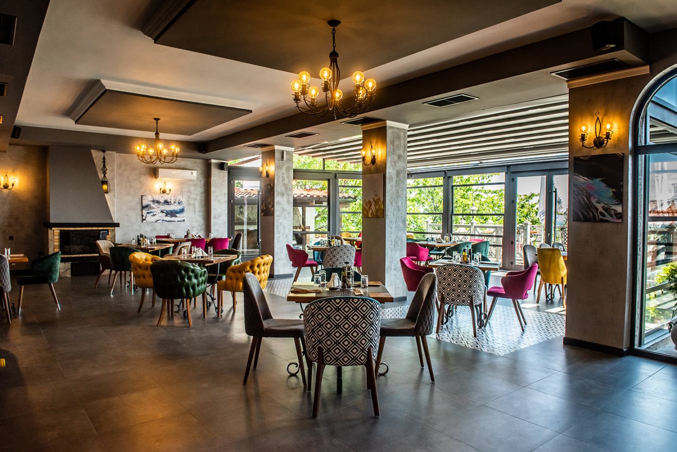 Залата на ресторант Чифлика